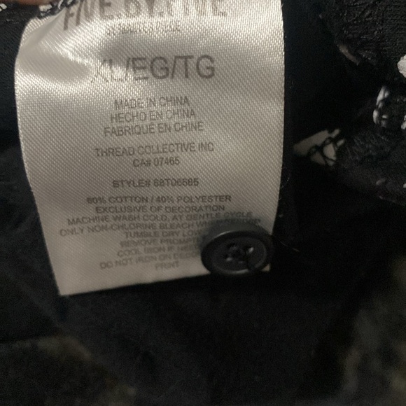 BLACK AND WHITE SAVAGE BUTTON UP - Picture 3 of 4